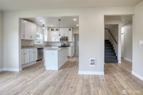 2711 Queets Avenue Hoquiam WA 98550