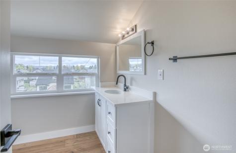 2711 Queets Avenue Hoquiam WA 98550