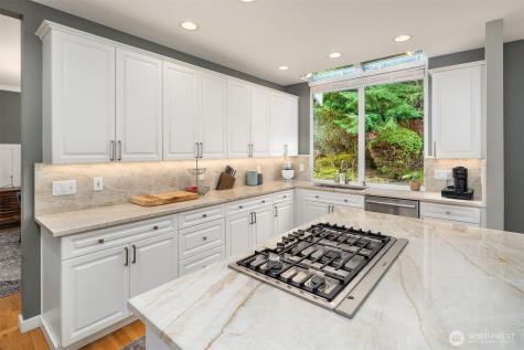 6591 156th Avenue SE Bellevue WA 98006