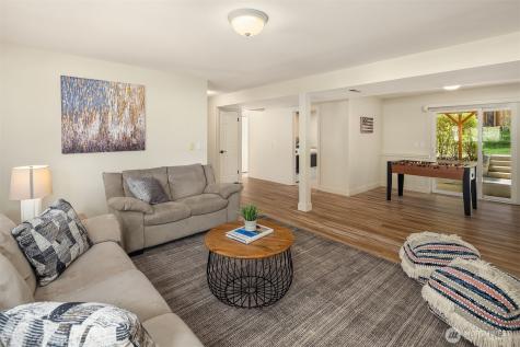 17703 NE 34th Street Redmond WA 98052