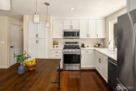 17703 NE 34th Street Redmond WA 98052