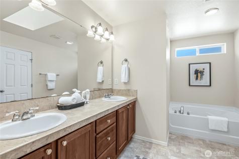 7927 NE 87th Place Marysville WA 98270