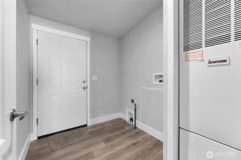 2125 Glacier Street Enumclaw WA 98022
