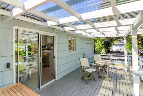 648 SW 107th Avenue Seattle WA 98146