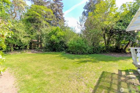 648 SW 107th Avenue Seattle WA 98146