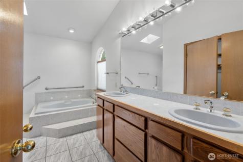 6430 NE Agate Beach Road Bainbridge Island WA 98110