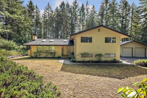 5880 SE Mullenix Road Port Orchard WA 98367