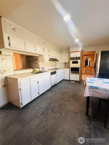 401 Boulder Avenue Roosevelt WA 99356