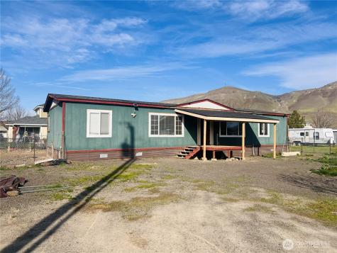 401 Boulder Avenue Roosevelt WA 99356