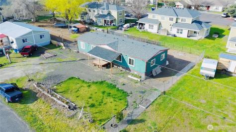 401 Boulder Avenue Roosevelt WA 99356