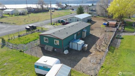 401 Boulder Avenue Roosevelt WA 99356