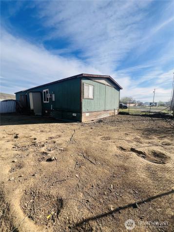 401 Boulder Avenue Roosevelt WA 99356