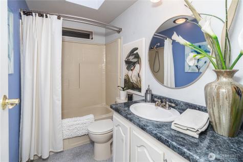 6680 NE Aquarius Lane Bremerton WA 98311