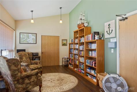 6680 NE Aquarius Lane Bremerton WA 98311