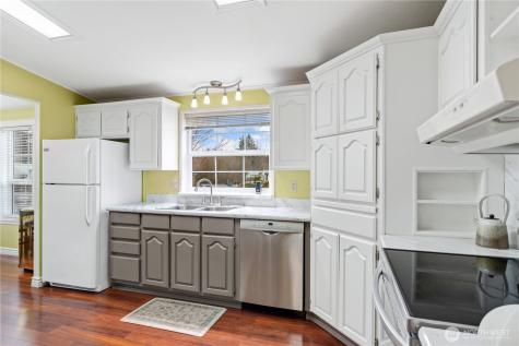 6680 NE Aquarius Lane Bremerton WA 98311