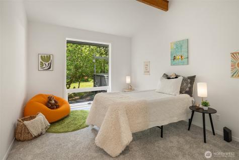 7575 NE New Brooklyn Road Bainbridge Island WA 98110