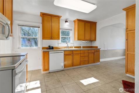 864 S Fife Street Tacoma WA 98405