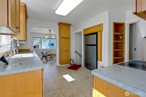 864 S Fife Street Tacoma WA 98405