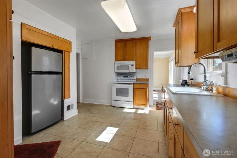 864 S Fife Street Tacoma WA 98405