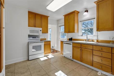 864 S Fife Street Tacoma WA 98405
