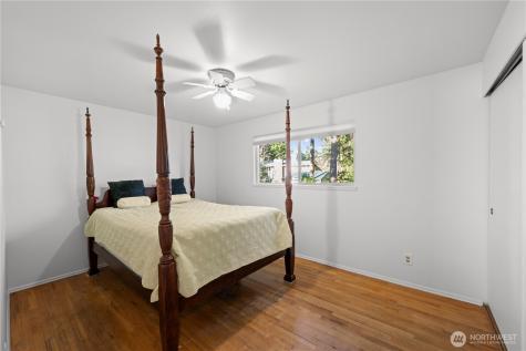 16114 SE Newport Way Bellevue WA 98006