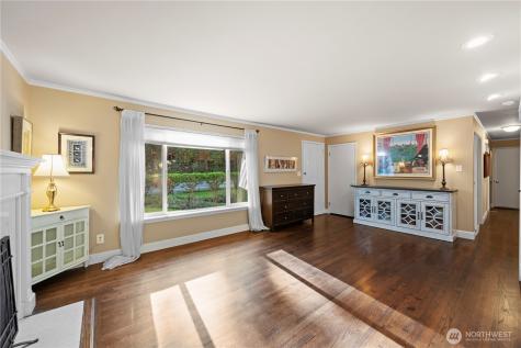 16114 SE Newport Way Bellevue WA 98006