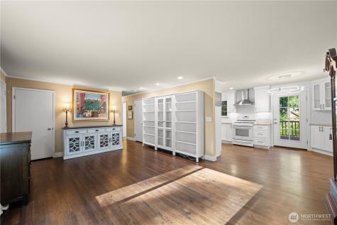 16114 SE Newport Way Bellevue WA 98006