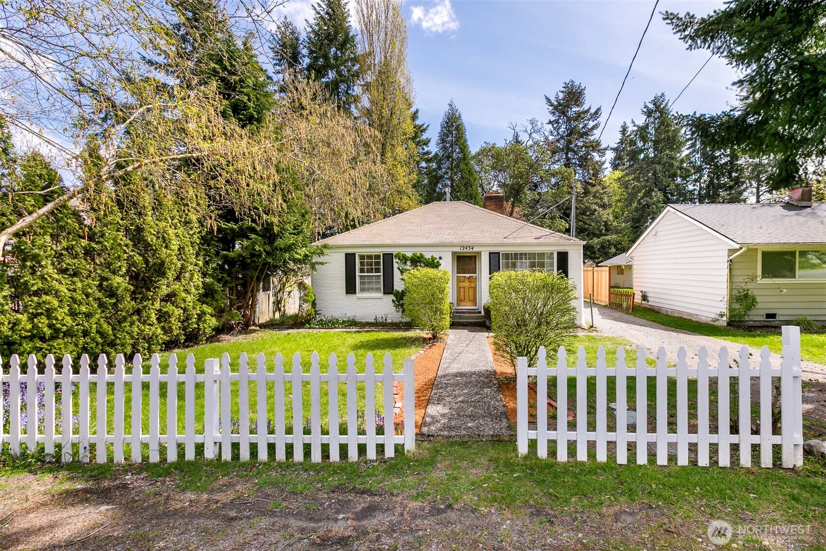 12434 12th Avenue S Burien WA 98168