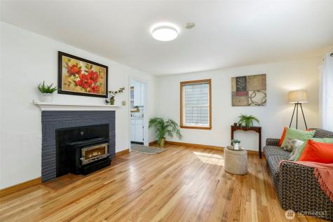 12434 12th Avenue S Burien WA 98168