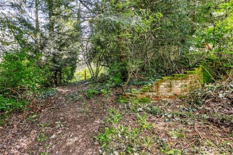 12434 12th Avenue S Burien WA 98168