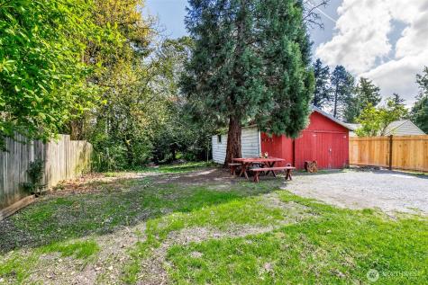 12434 12th Avenue S Burien WA 98168