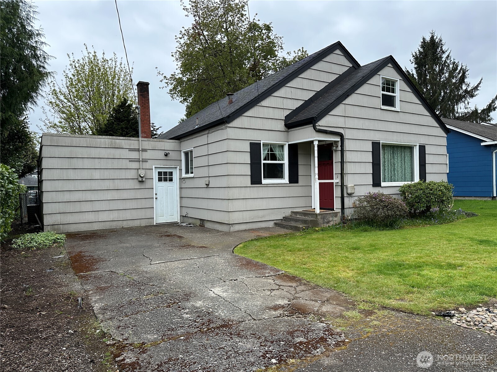 615 E Spruce Montesano WA 98563
