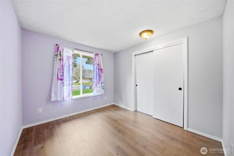 10417 NW 24th Avenue Vancouver WA 98685
