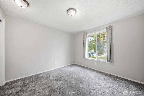 10417 NW 24th Avenue Vancouver WA 98685