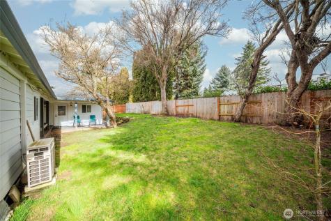 10417 NW 24th Avenue Vancouver WA 98685