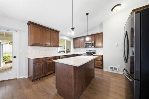 10417 NW 24th Avenue Vancouver WA 98685