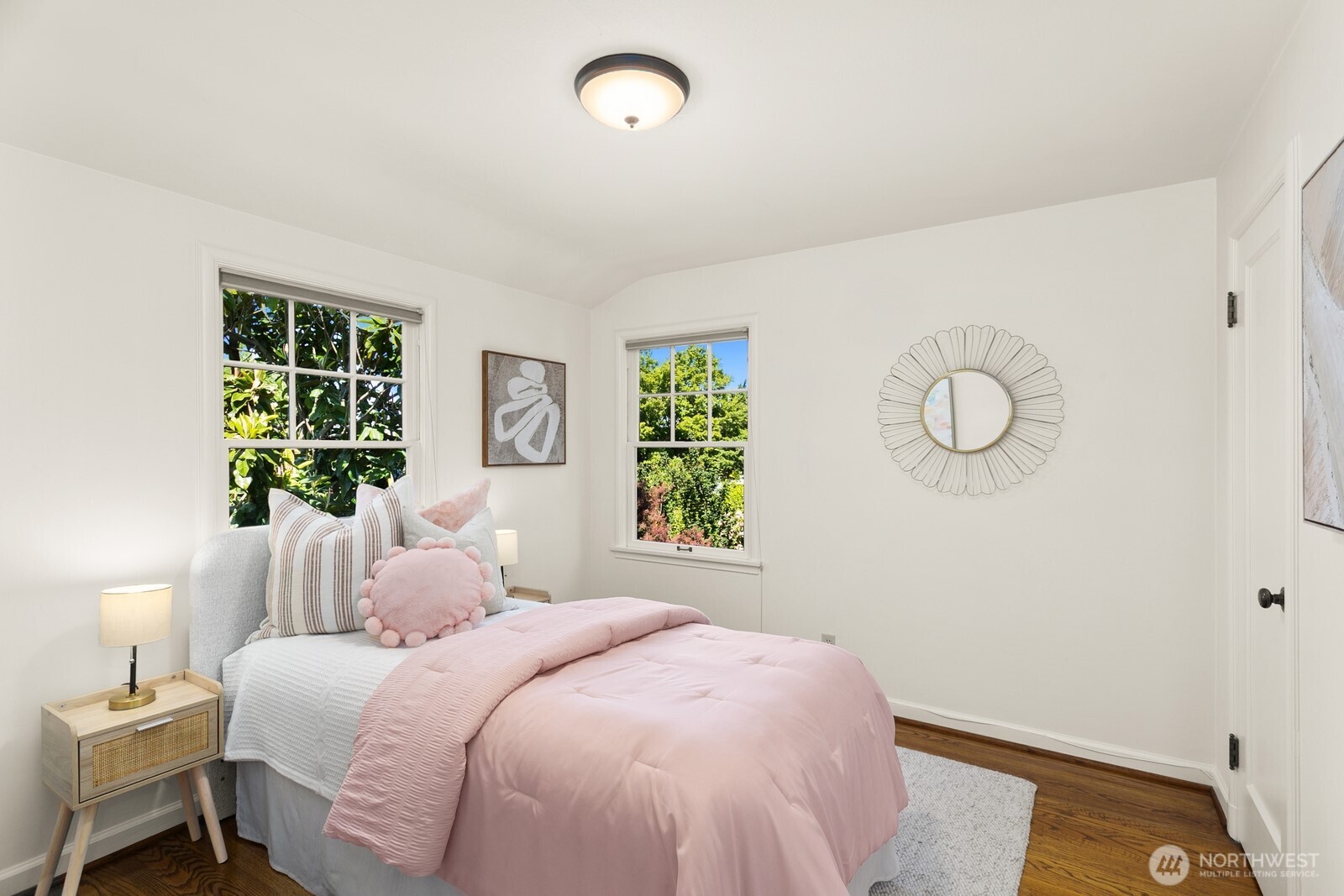 3863 44th Avenue NE Seattle WA 98105