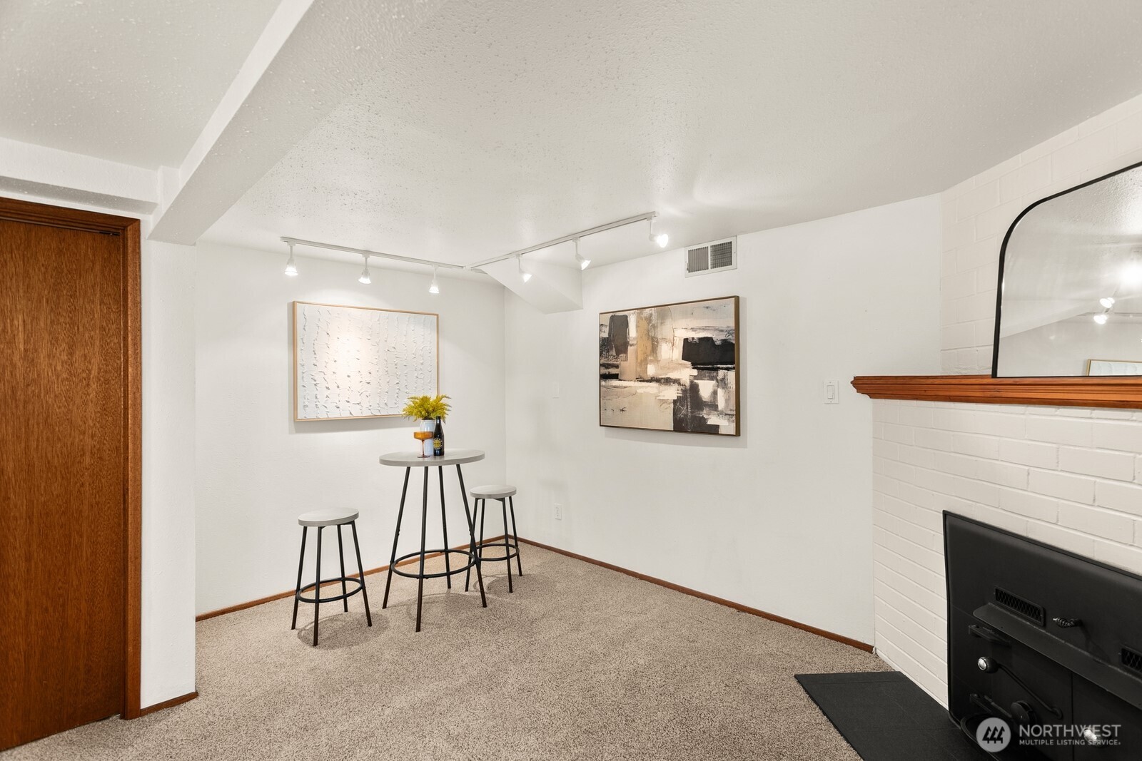 3863 44th Avenue NE Seattle WA 98105
