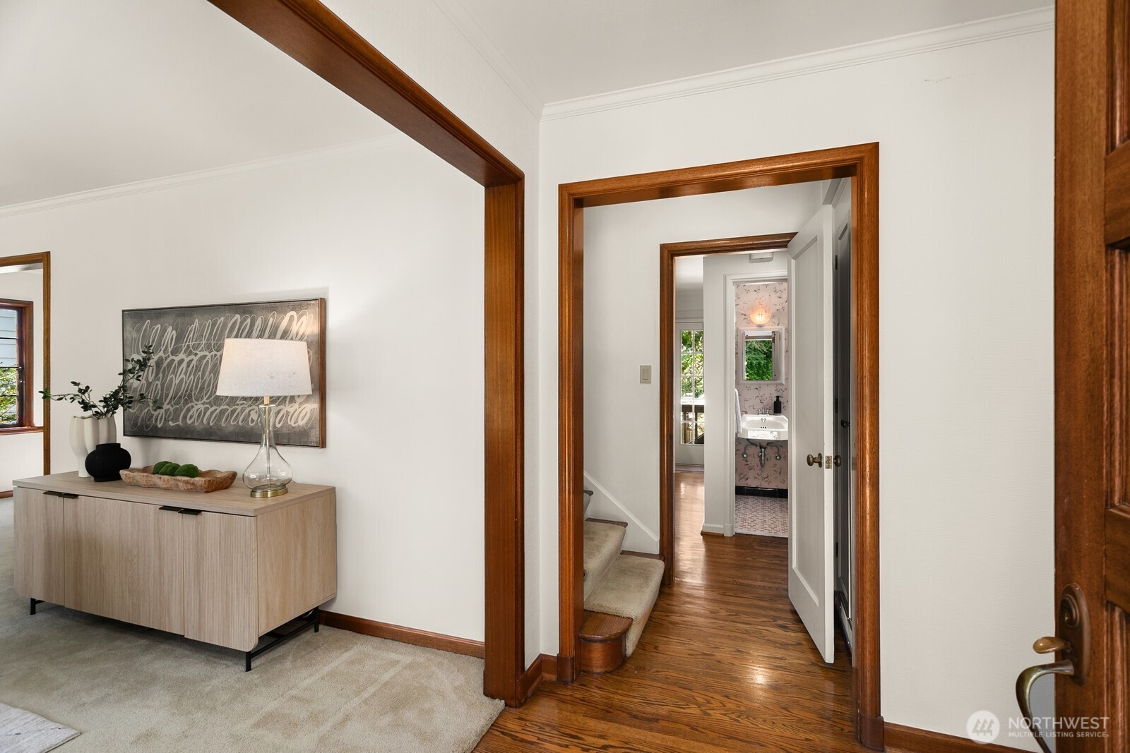 3863 44th Avenue NE Seattle WA 98105