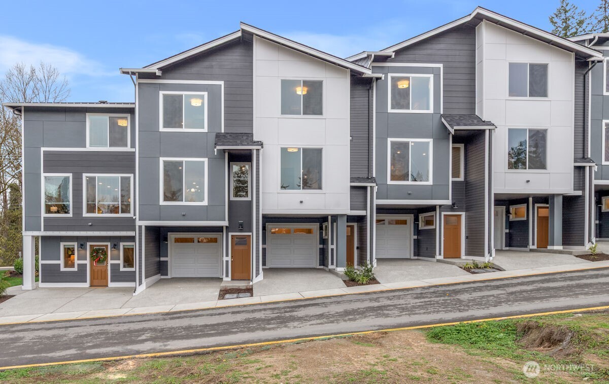 16823 Alder Way Lynnwood WA 98037