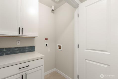 16823 Alder Way Lynnwood WA 98037