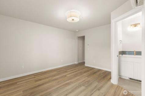 16823 Alder Way Lynnwood WA 98037