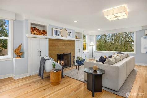 7204 NE Baker Hill Road Bainbridge Island WA 98110