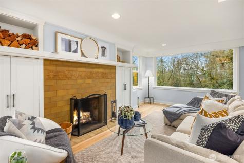 7204 NE Baker Hill Road Bainbridge Island WA 98110