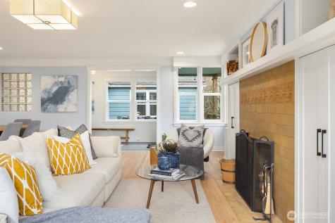 7204 NE Baker Hill Road Bainbridge Island WA 98110