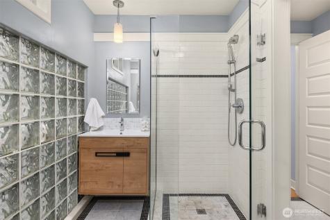 7204 NE Baker Hill Road Bainbridge Island WA 98110