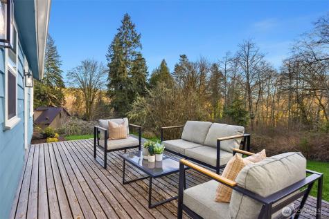 7204 NE Baker Hill Road Bainbridge Island WA 98110