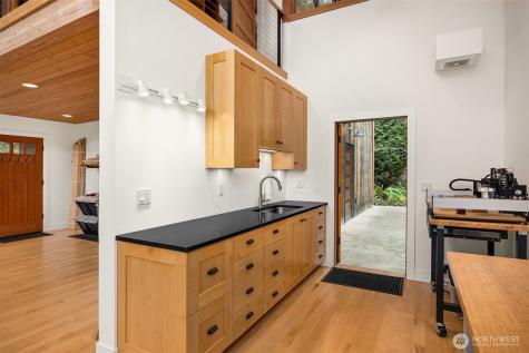 7204 NE Baker Hill Road Bainbridge Island WA 98110