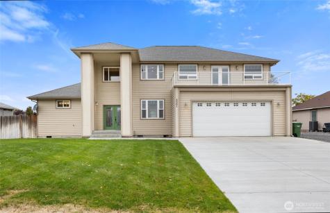 8261 Diamond Point Circle NE Moses Lake WA 98837
