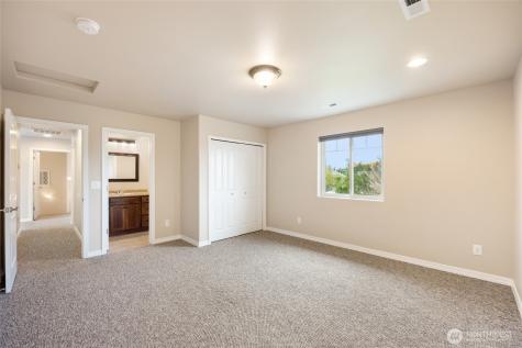 8261 Diamond Point Circle NE Moses Lake WA 98837